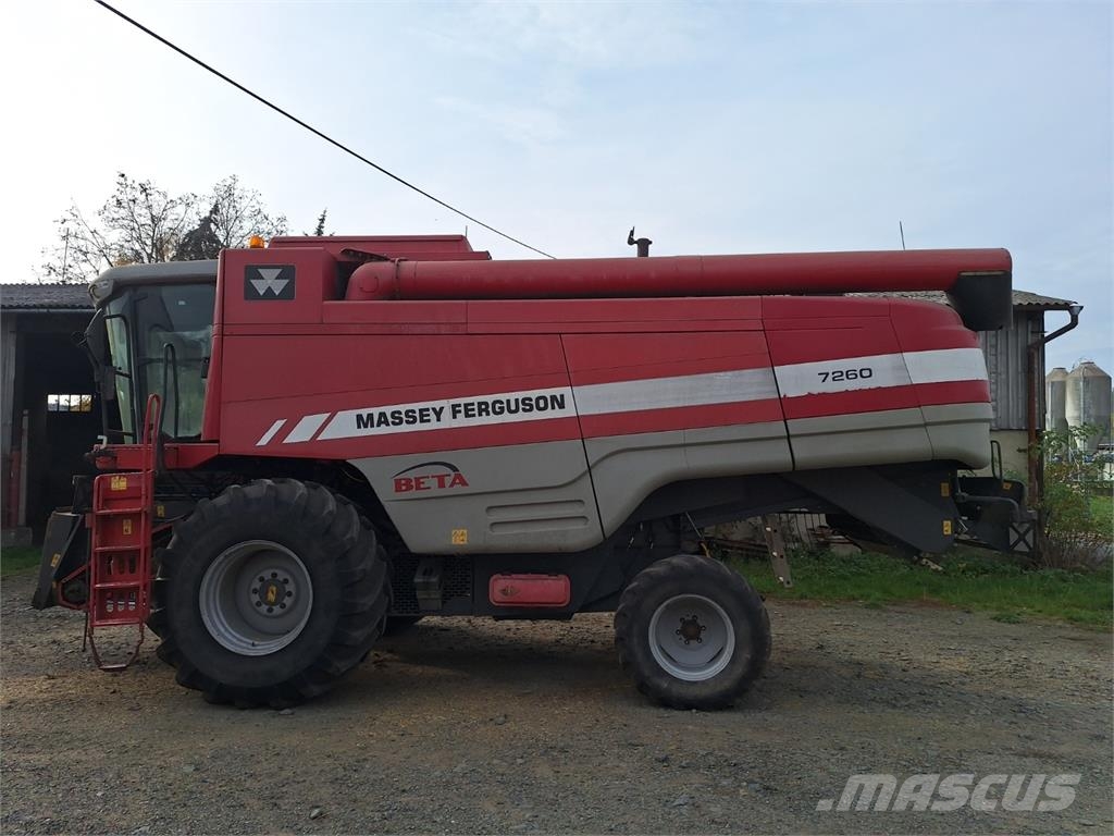 Massey Ferguson 7260 BETA + ŽACÍ LIŠTA + PRAVÝ ŘEPKOVÝ DĚLIČ Statyba - Kita