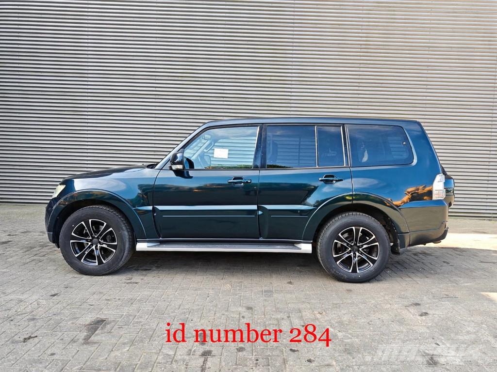 Mitsubishi Pajero 3.2 4WD PKWs