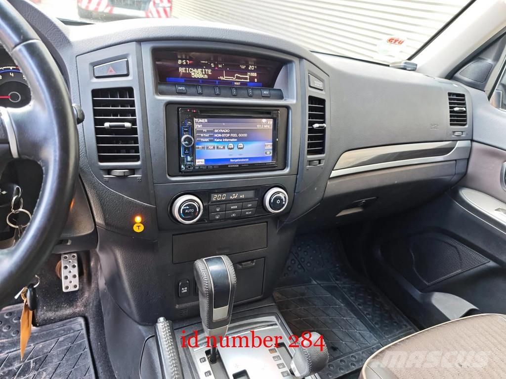 Mitsubishi Pajero 3.2 4WD PKWs