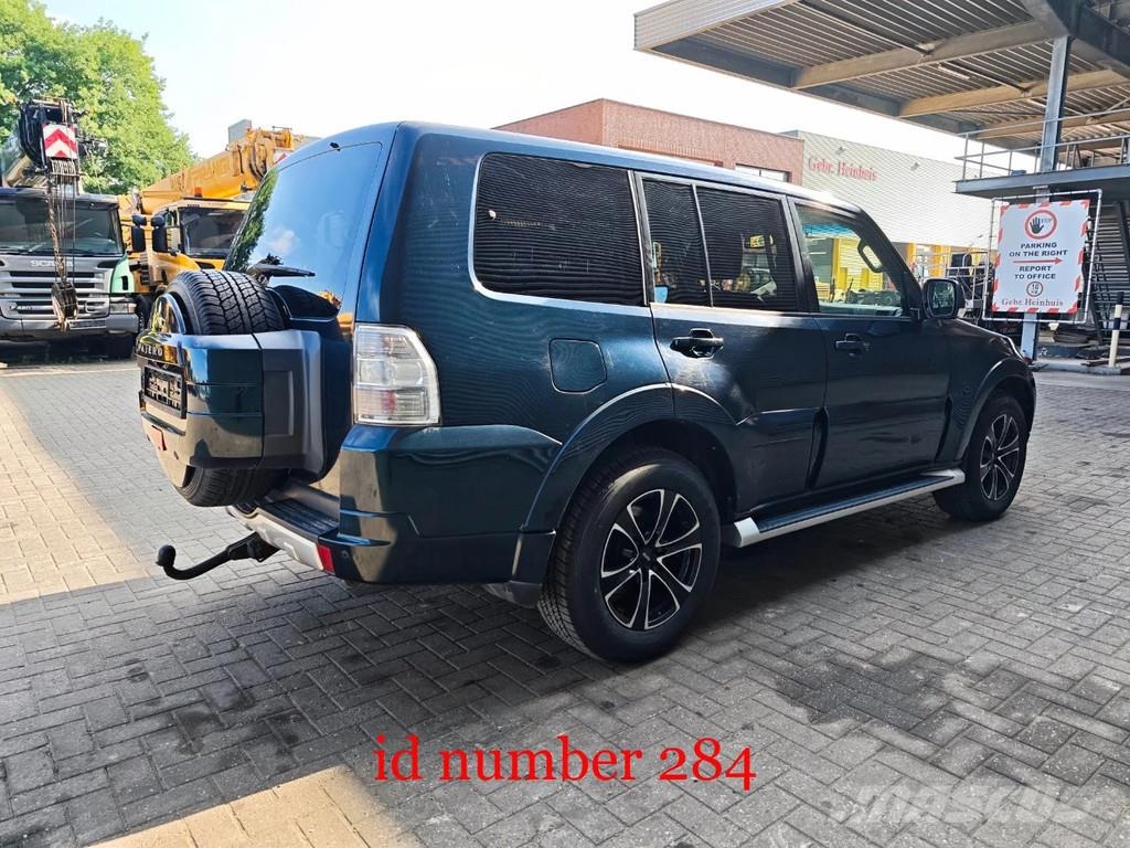 Mitsubishi Pajero 3.2 4WD PKWs