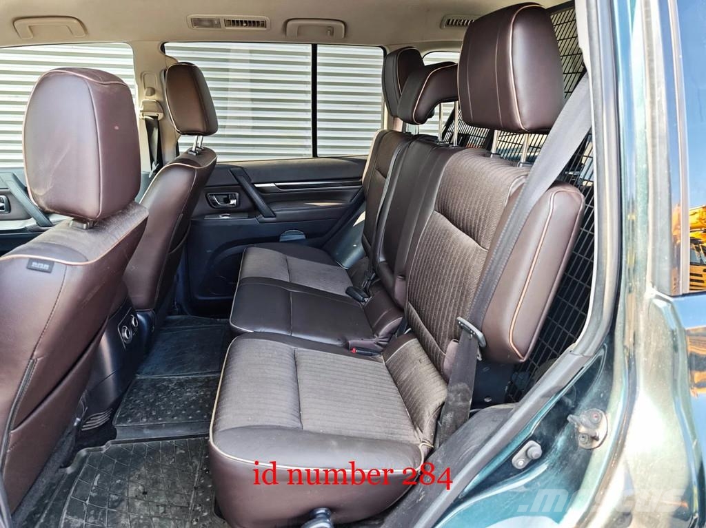 Mitsubishi Pajero 3.2 4WD PKWs