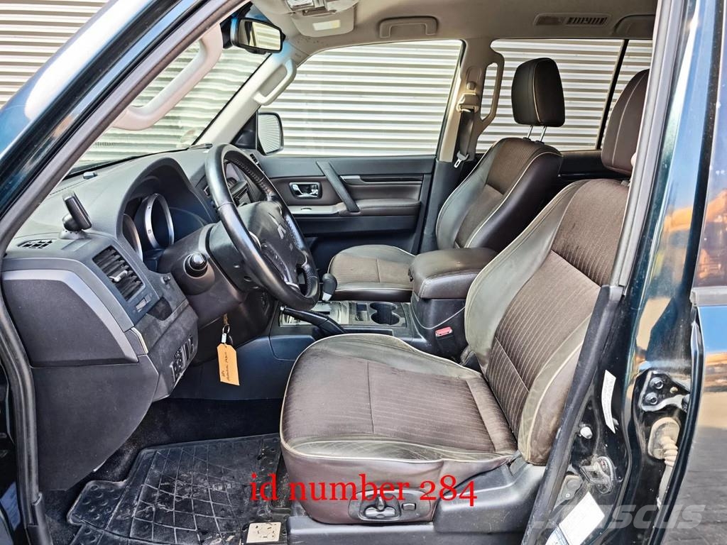 Mitsubishi Pajero 3.2 4WD PKWs
