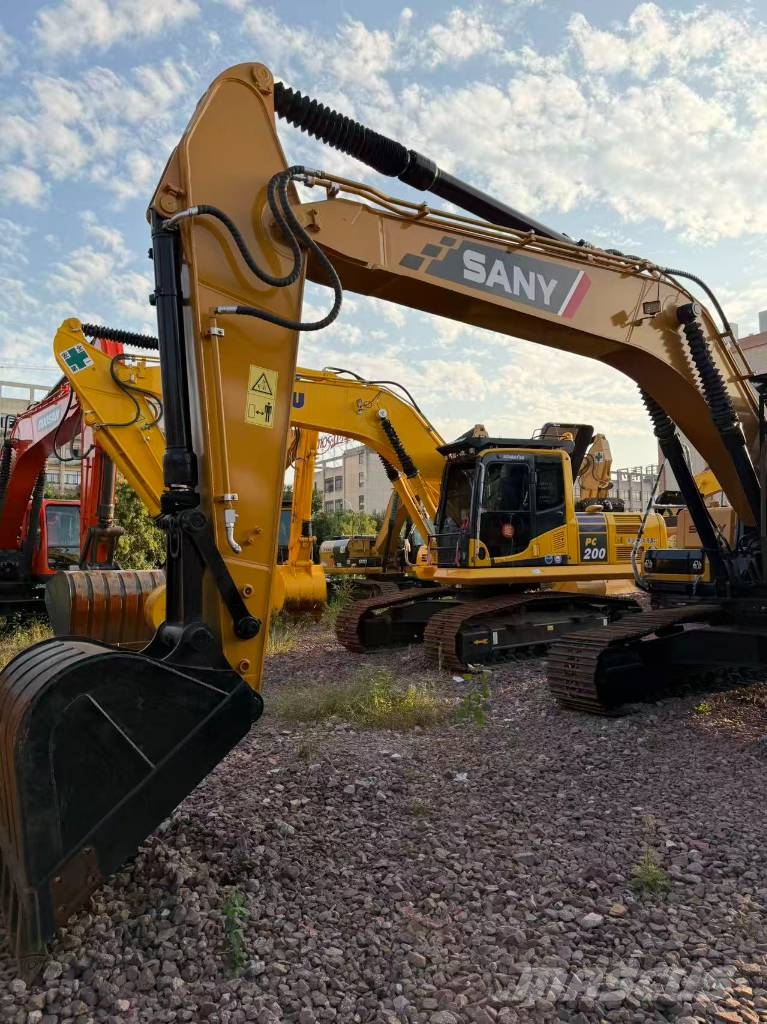Sany SY215C 履带挖掘机