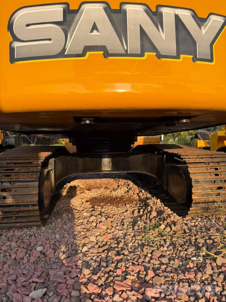 Sany SY215C 履带挖掘机