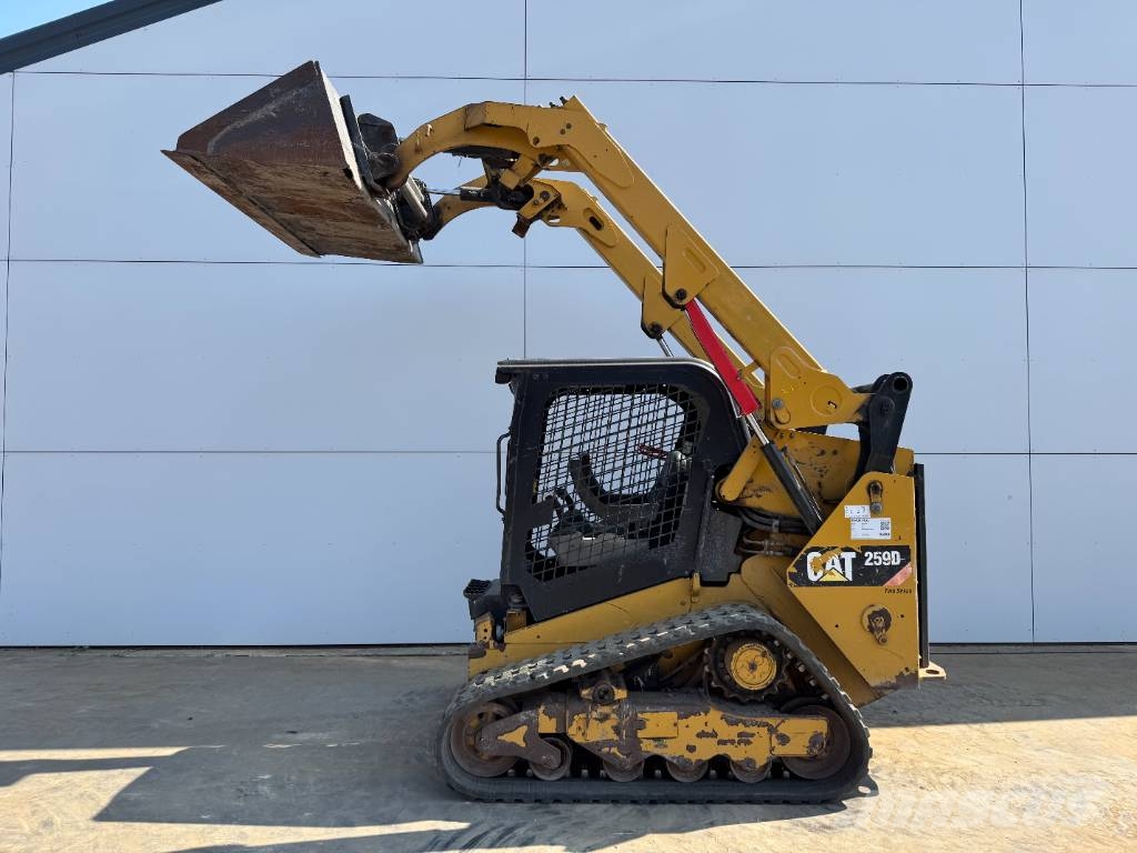 CAT 259D - Two-Speed Compact Track Loader 滑移装载机