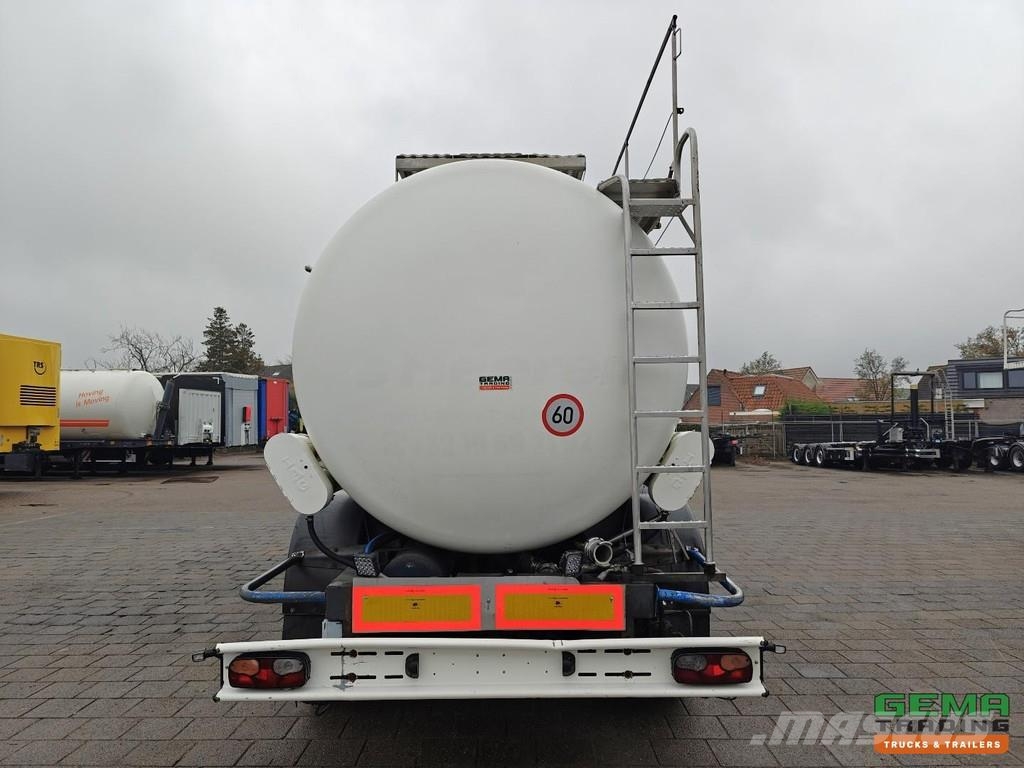LAG O-3-40 CL 3-Axle SAF - Insulated Tank 24,000L - Dr Tanker semi-trailers