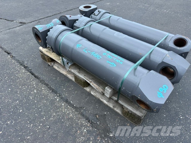 Mecalac NEW HYDRAULIC CYLINDER 215 MM L-1100 Componenti idrauliche