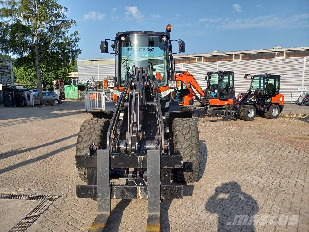 Schaeff TL100 轮式装载机