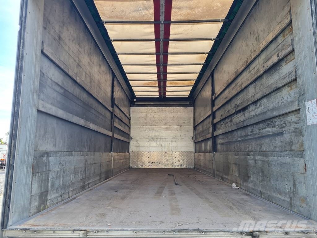 MAN 26.440 / 7.4m / LIFT Kamioni sa ciradom
