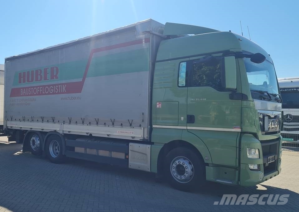MAN 26.440 / 7.4m / LIFT Kamioni sa ciradom