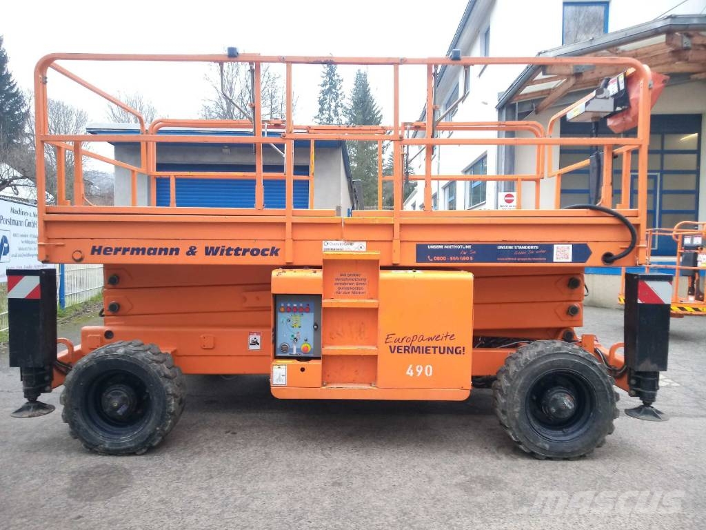 Genie GS 3246 رافعات مقصية الشكل