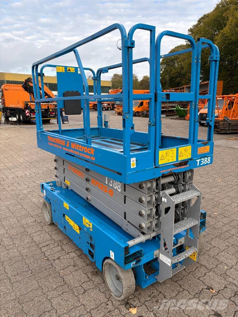 Genie GS 3246 رافعات مقصية الشكل