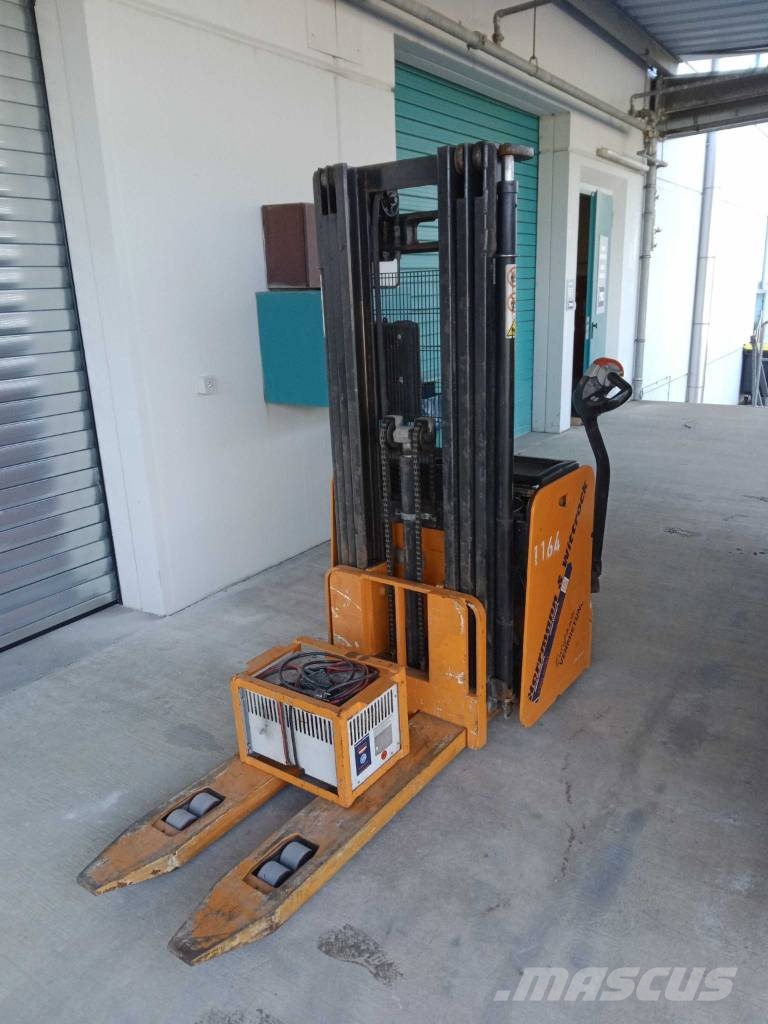 Genie GS 3246 رافعات مقصية الشكل