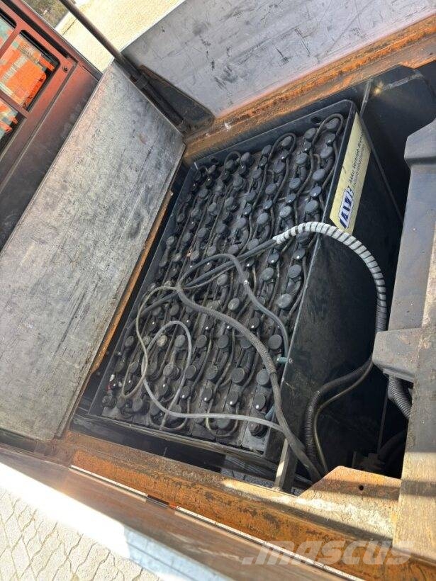 Genie GS 3246 رافعات مقصية الشكل