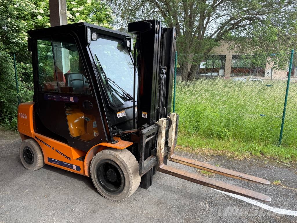 Genie GS 3246 رافعات مقصية الشكل