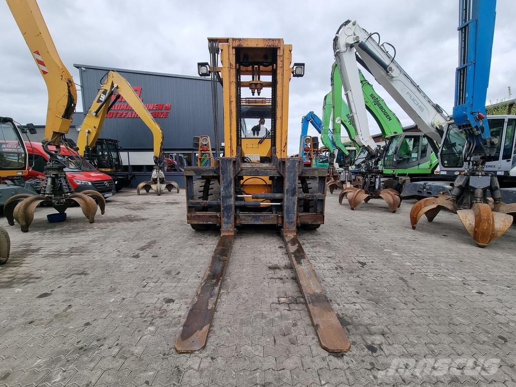 Svetruck 25-120 42 Montacargas para contenedores