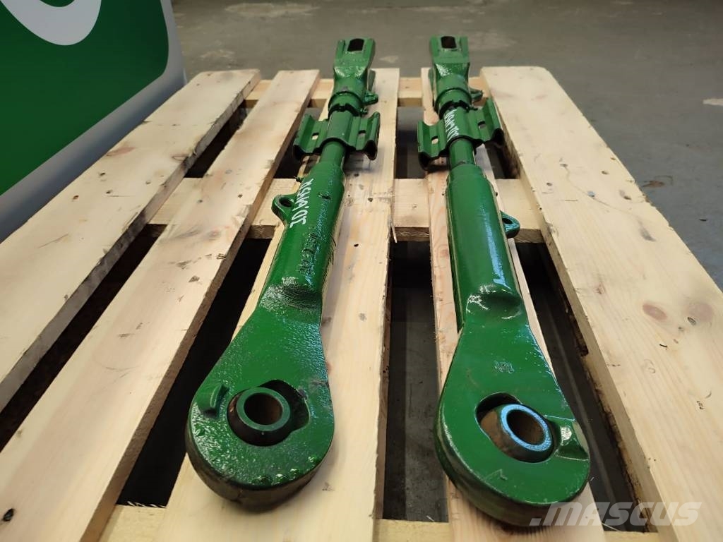 John Deere Lift hanger AL200844 AL218629 AL205451 6145R Alváz és felfüggesztés