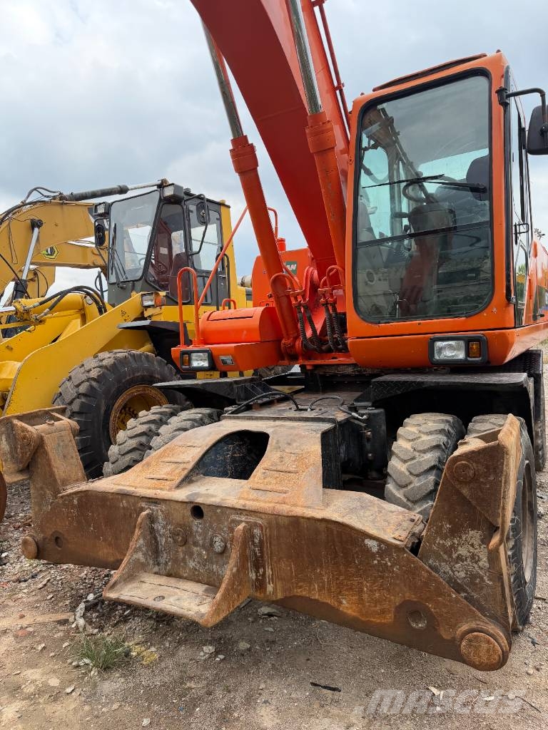 Doosan DH 210 W-7 Source factory Bageri točkaši