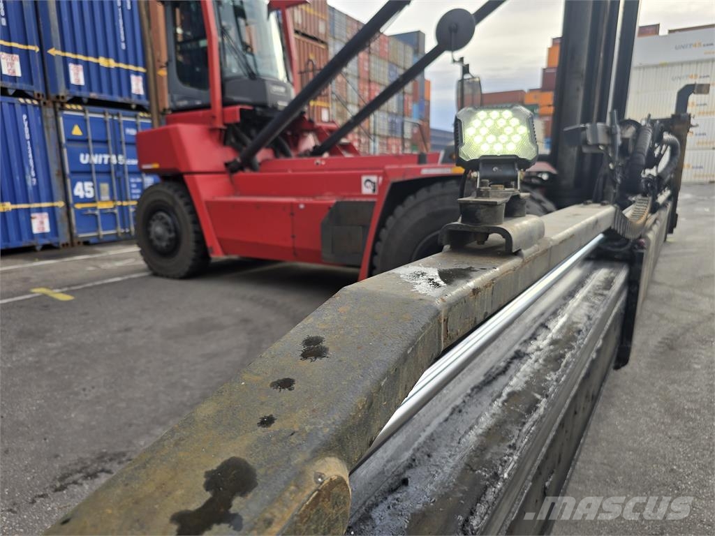 Kalmar DCG100-45ED7 コンテナハンドラー