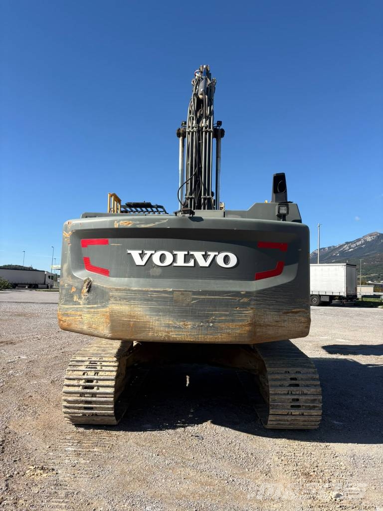 Volvo EC300ENL حفارات زحافة