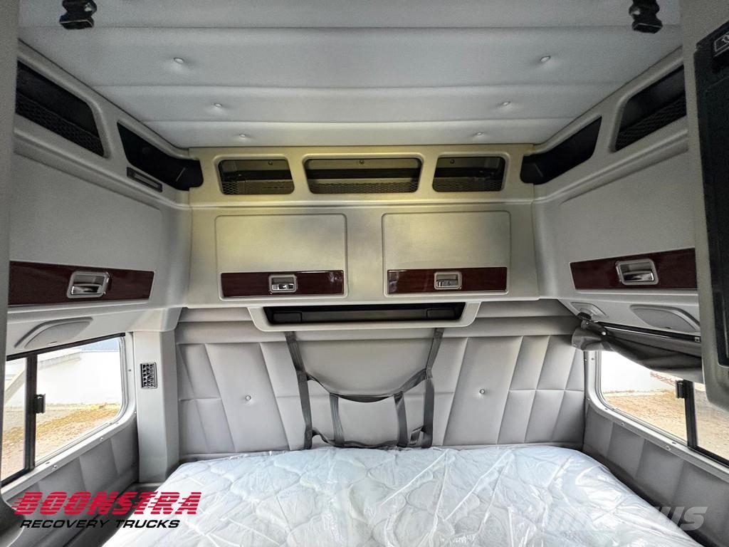 Peterbilt 389 6X4 Cummins 570 PK Manual Alcoa Schuifschotel Trekkers
