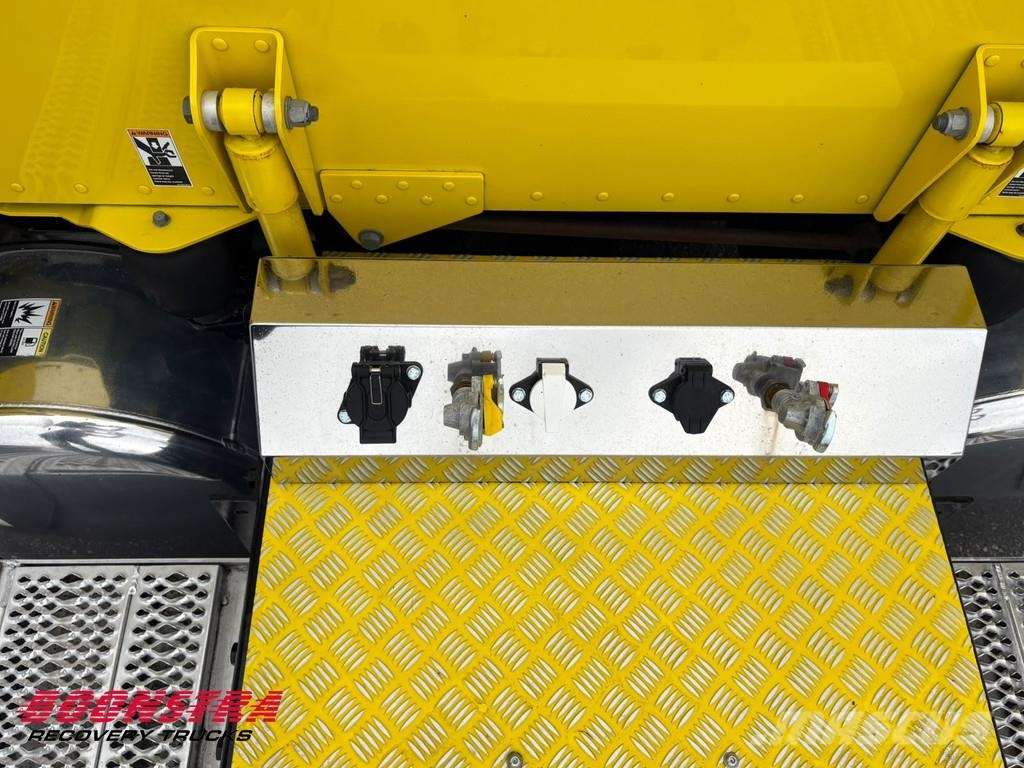 Peterbilt 389 6X4 Cummins 570 PK Manual Alcoa Schuifschotel Trekkers