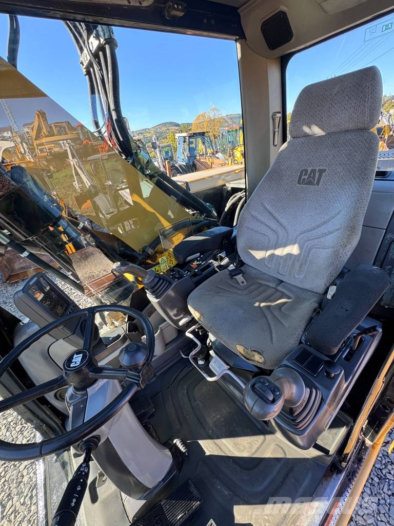 CAT M 318 D Wheeled excavators