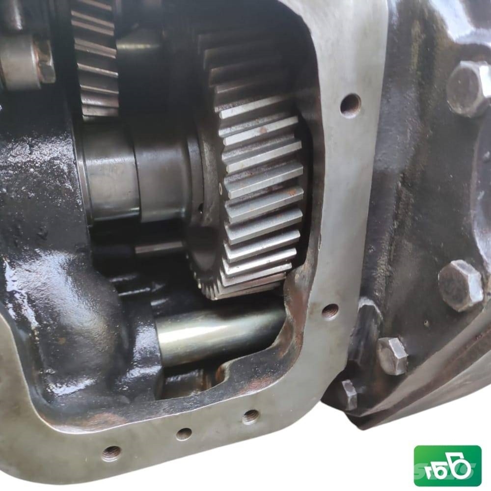 CAT 428B CKA66245 8E-7681 Manual Gearbox Коробка передач
