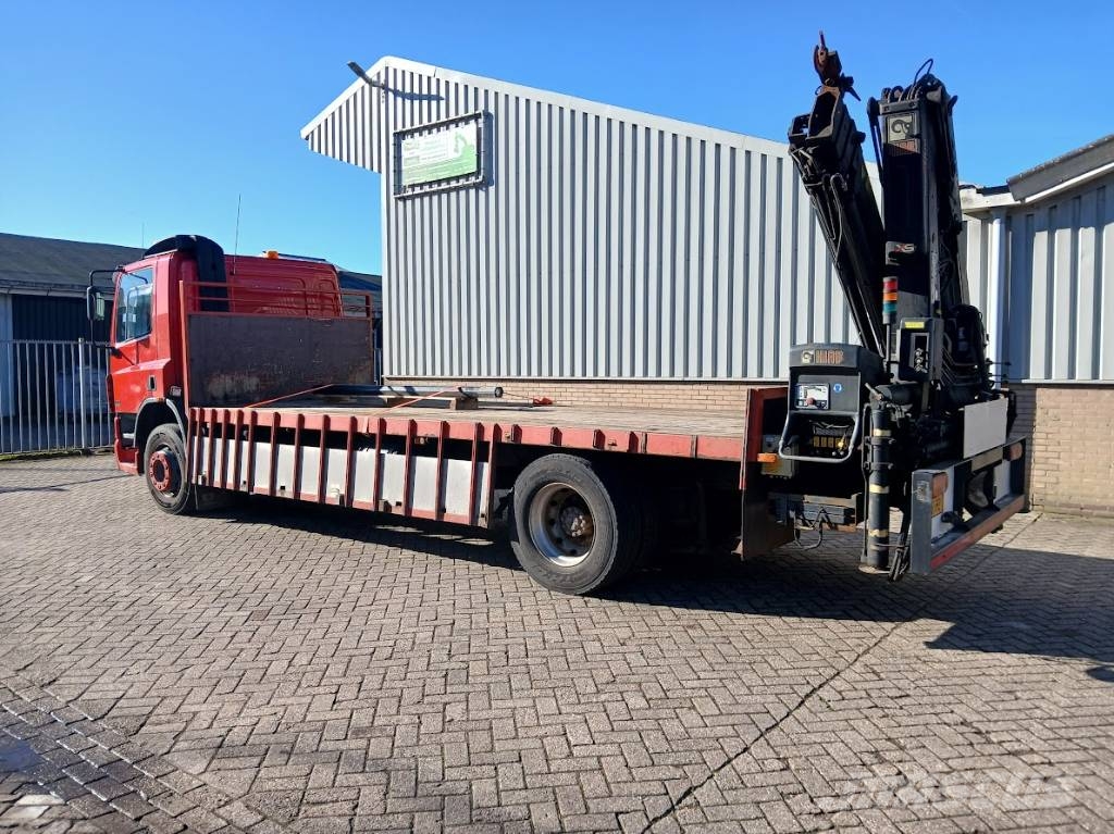 DAF AE65CC Hiab 122E-3 Platformas/kravas mašīnas ar vinču