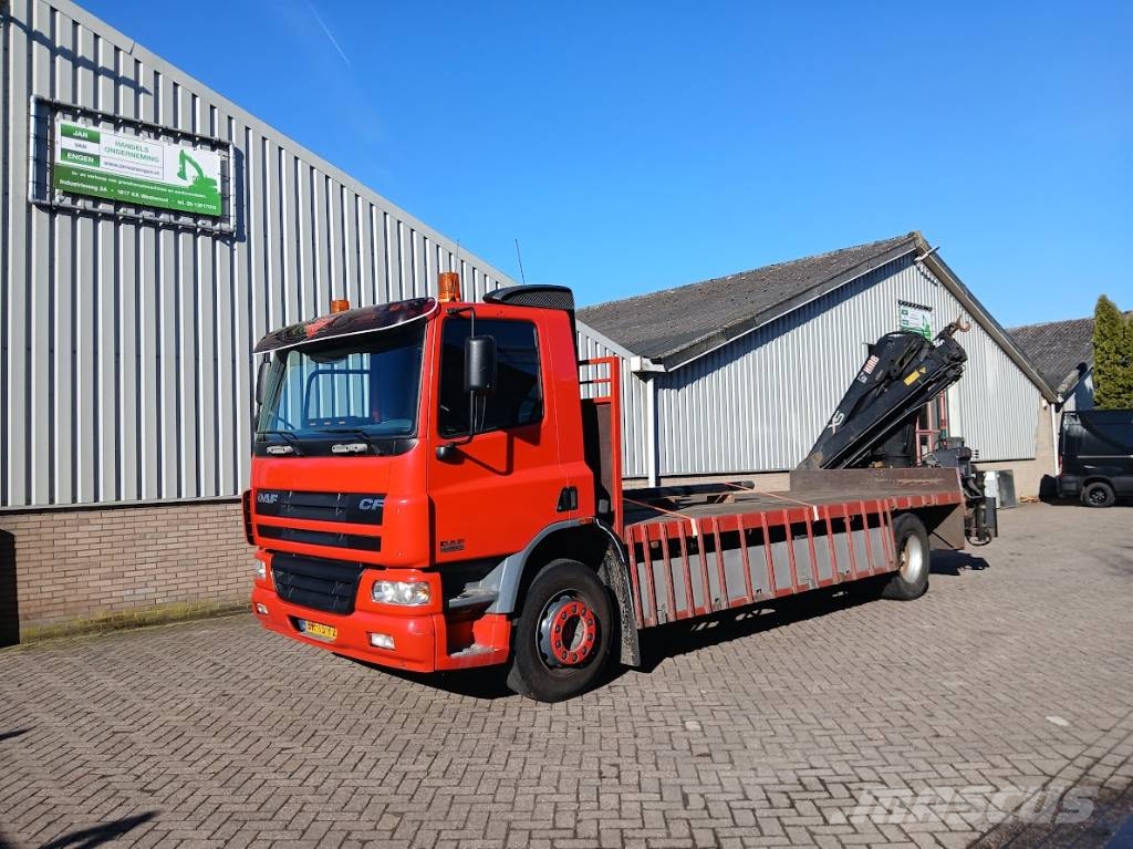 DAF AE65CC Hiab 122E-3 Platformas/kravas mašīnas ar vinču