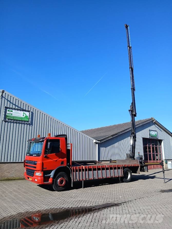 DAF AE65CC Hiab 122E-3 Platformas/kravas mašīnas ar vinču
