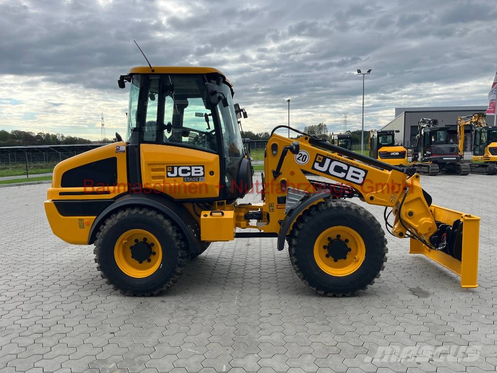 JCB Teleskop-Radlader TM220 20km/h NEU Telescopic handlers