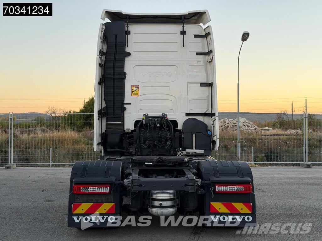 Volvo FH 460 4X2 XL Mega 2x Tanks I-ParkCool Sattelzugmaschinen