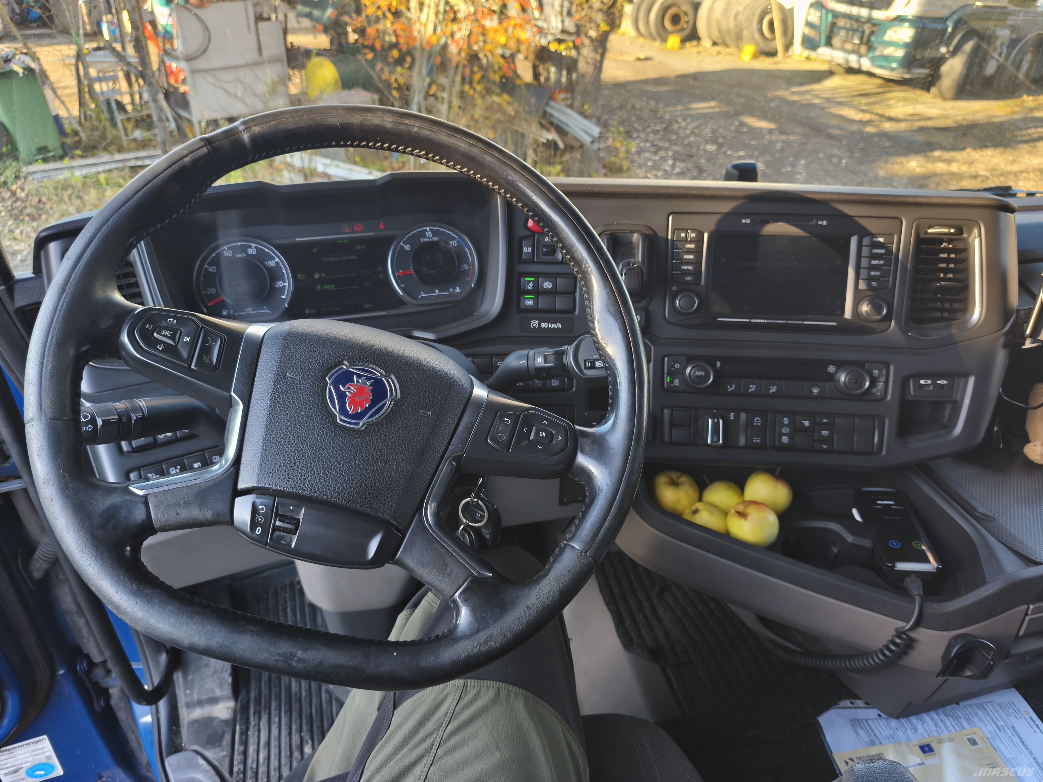 Scania R 520, V8 Chassis Cab trucks