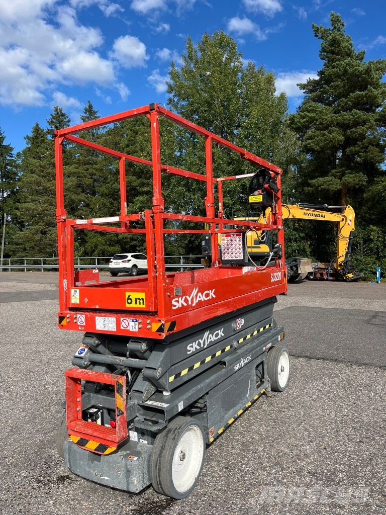 SkyJack SJ 3220 Ножничные подъемники