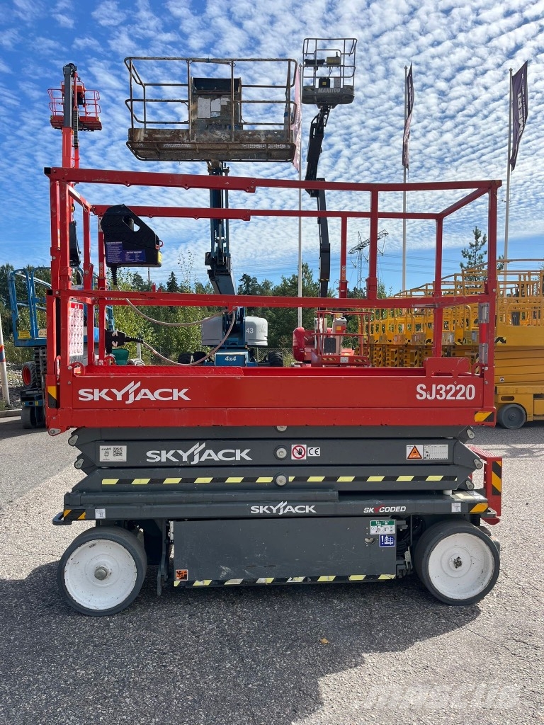 SkyJack SJ 3220 Ножничные подъемники