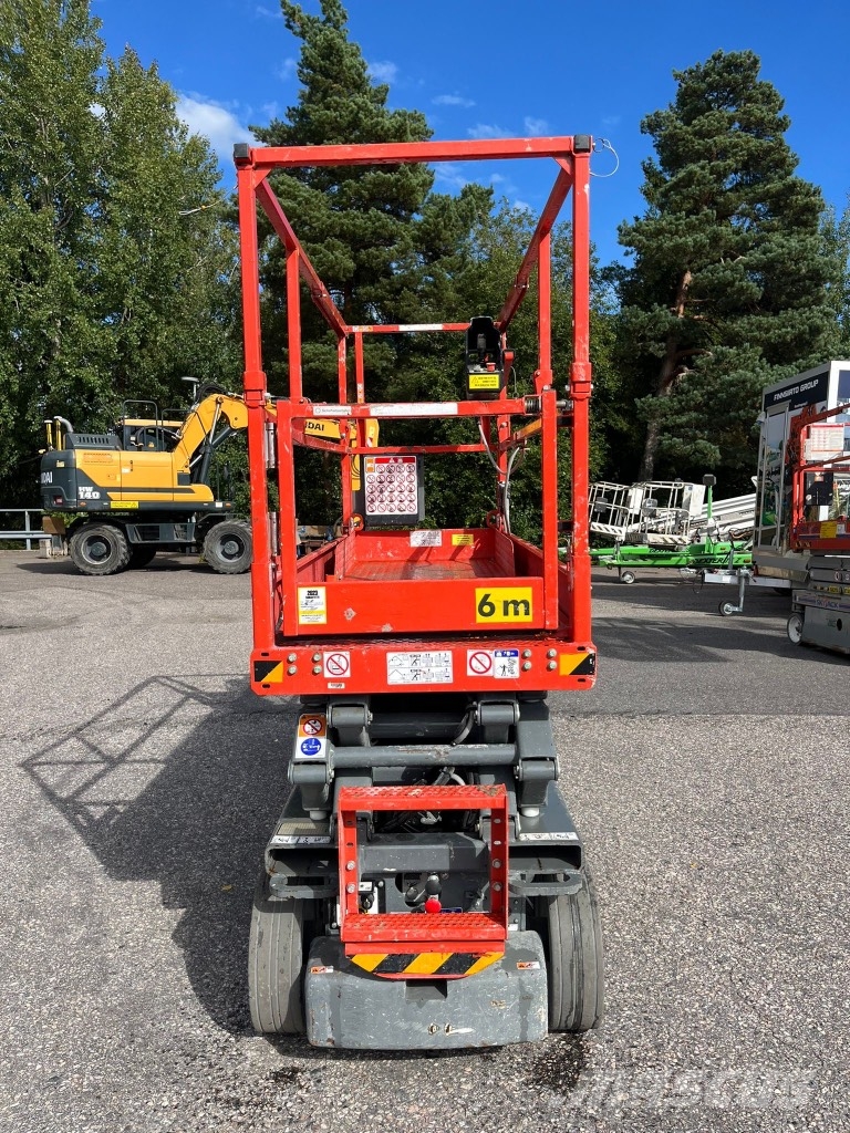 SkyJack SJ 3220 Ножничные подъемники