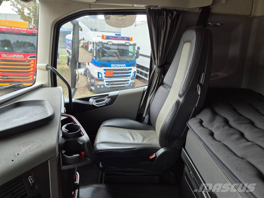 Volvo FH500 8x4/4 // HIAB X-HIPRO 548 E-9 // Lastbil med kran