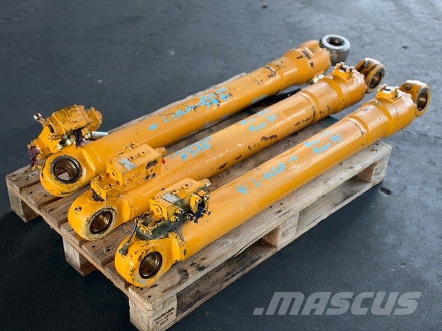 Liebherr A 316 USED HYDRAULIC CYLINDER Motori