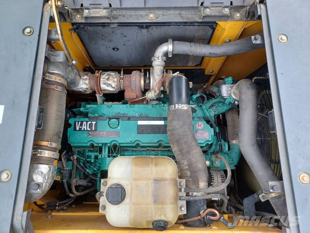 Volvo EC 300 EL 大型油圧ショベル12t以上(パワーショベル・ユンボ)