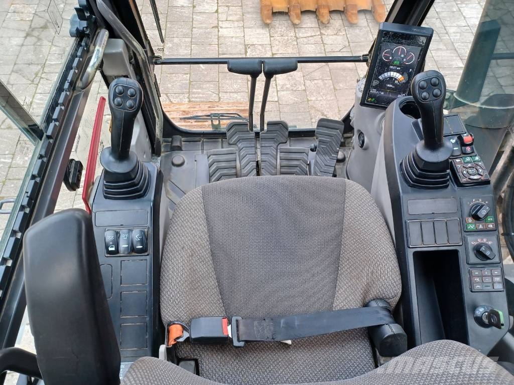Volvo EC 300 EL 大型油圧ショベル12t以上(パワーショベル・ユンボ)