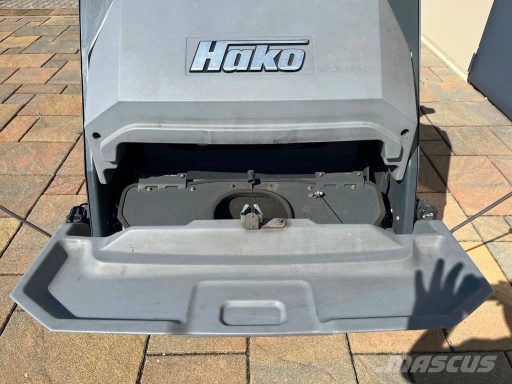 Hako Scrubmaster 400R NOWY MODEL 2 SZTU Kombinovani čistači