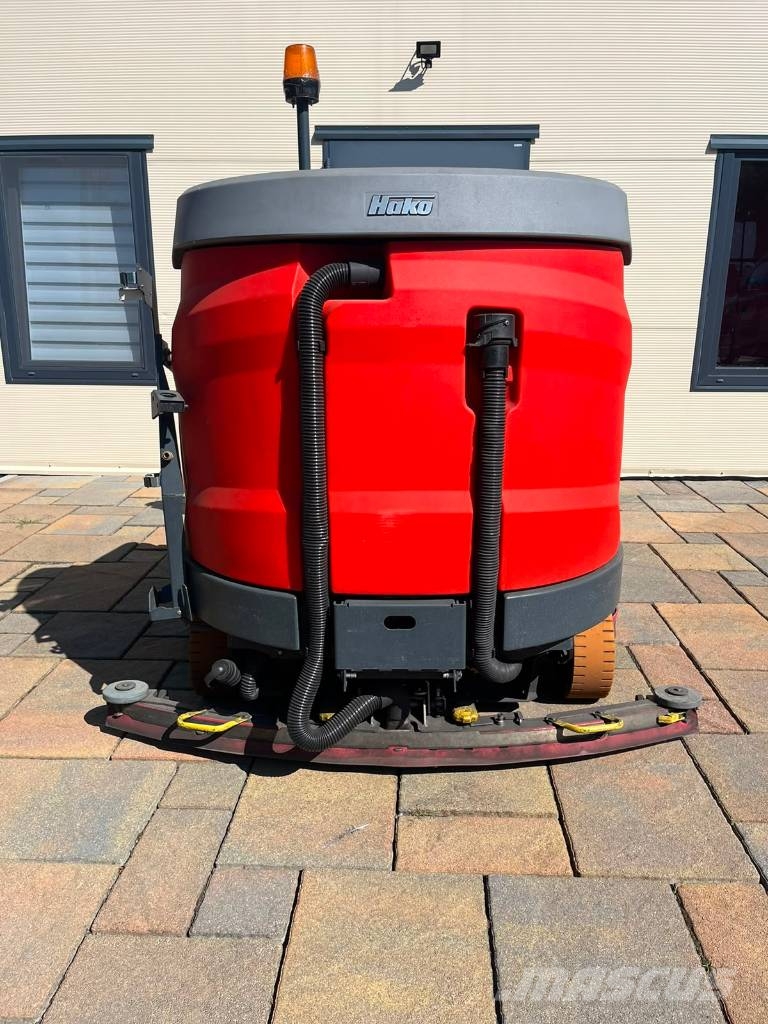 Hako Scrubmaster 400R NOWY MODEL 2 SZTU Kombinovani čistači