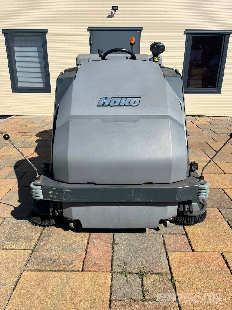 Hako Scrubmaster 400R NOWY MODEL 2 SZTU Kombinovani čistači
