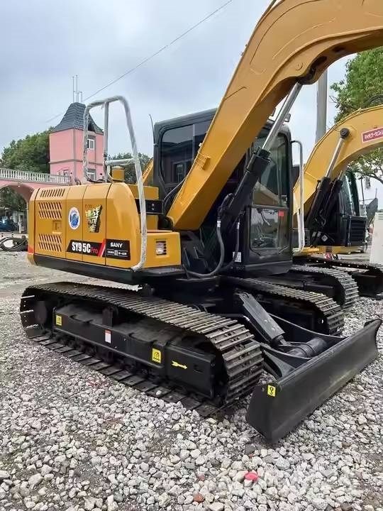 Sany SY95C 中型挖掘机