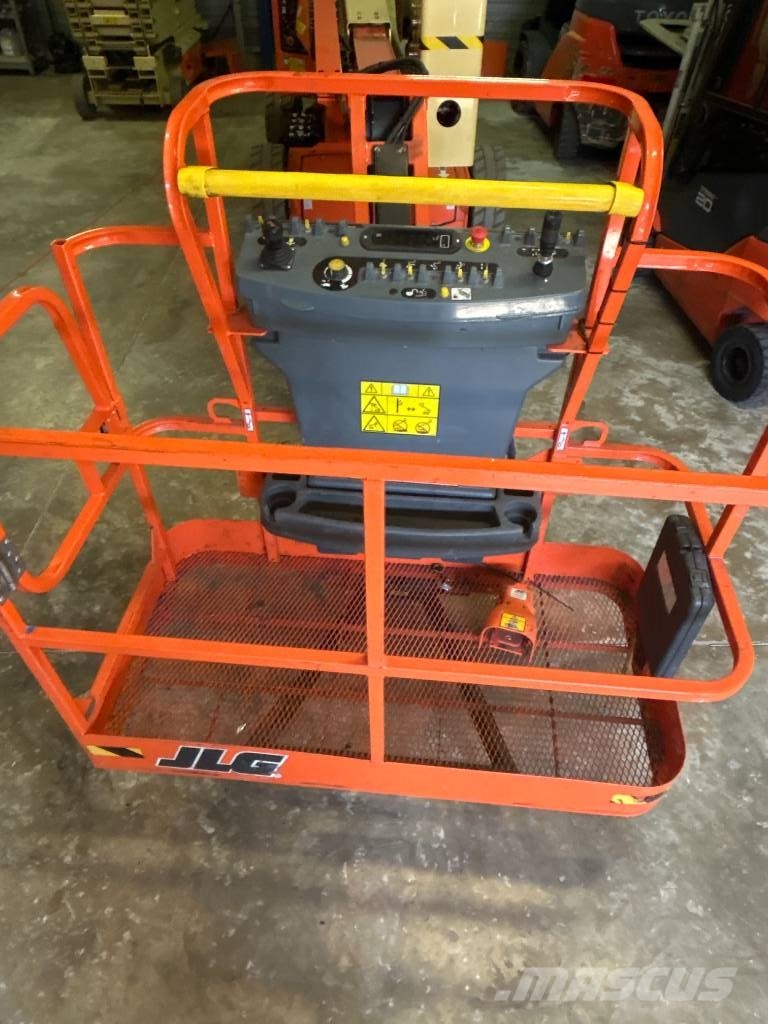 JLG E 450 AJ Körüklü personel platformları
