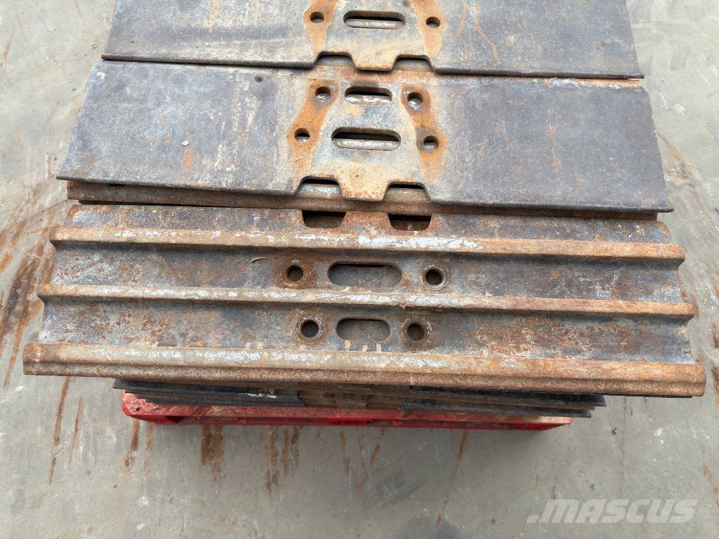 CAT 330C / 330D / 336D / 336E / 336F - 850 mm shoes T Други компоненти