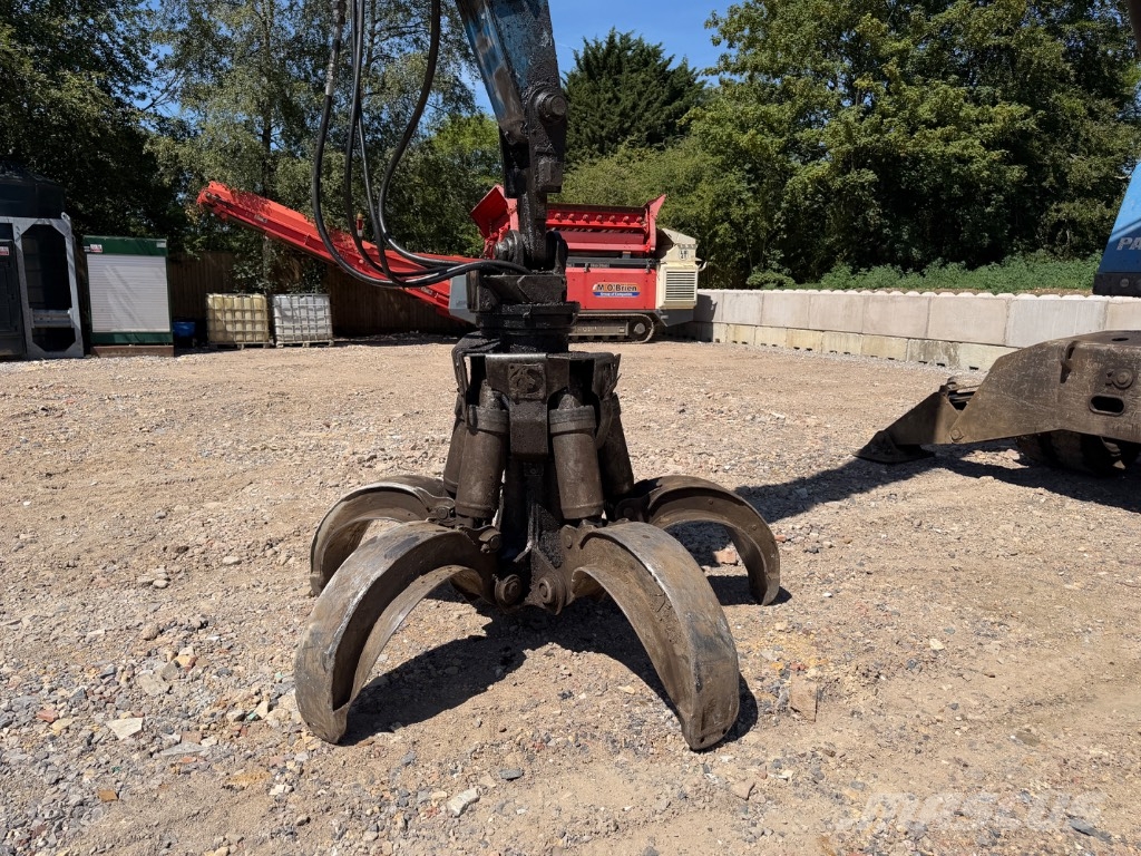 Fuchs MHL 350 Waste / industry handlers