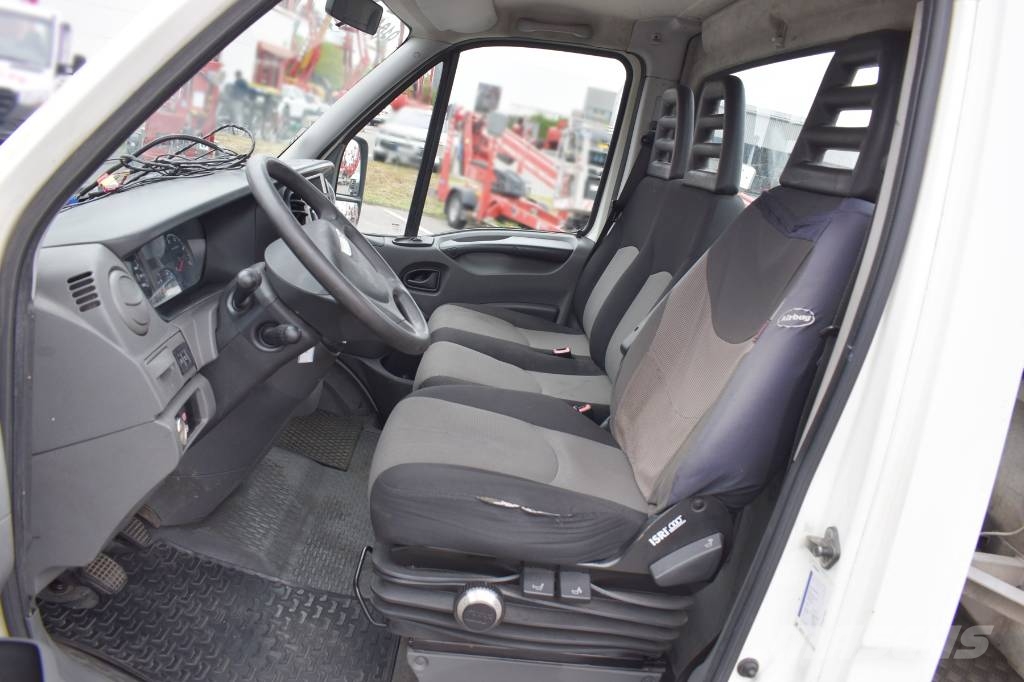 Iveco 35C17 + Veldhuizen Auflieger Vlačilci