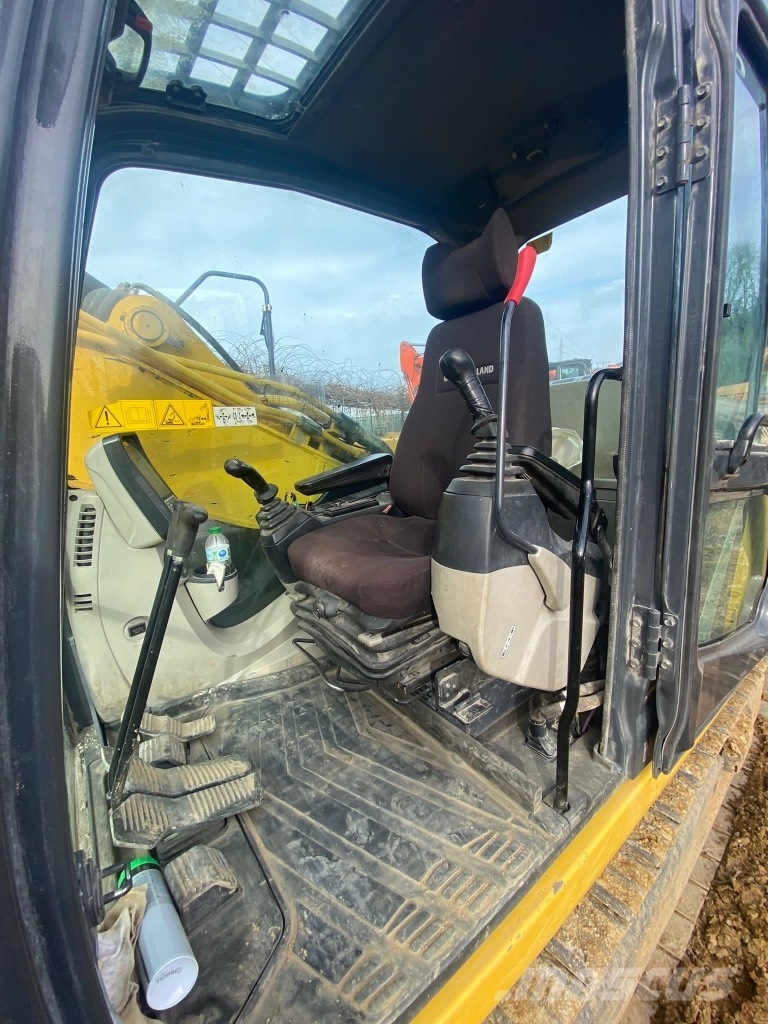 New Holland E245 Excavadoras de cadenas